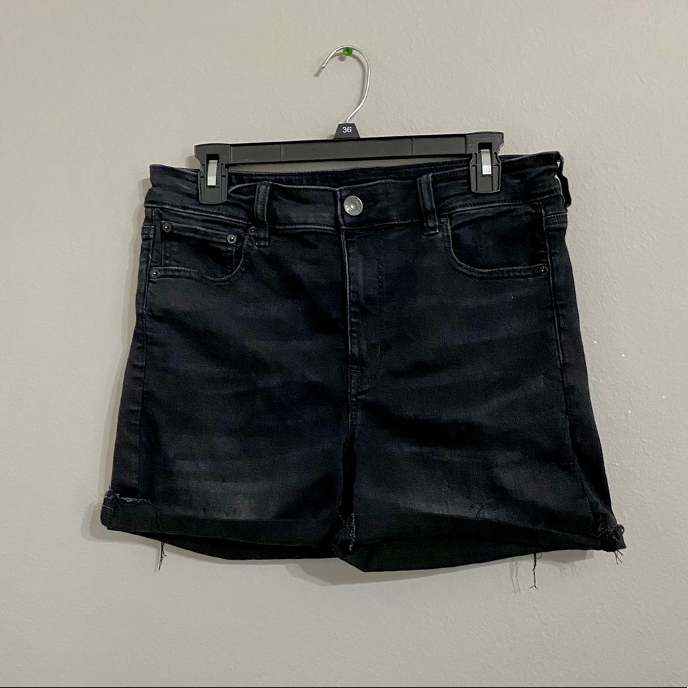NWOT American Eagle Midi Shorts